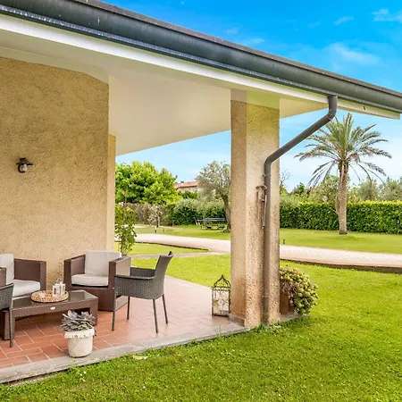 Giulia - A דירה מרינה די פיאטרסנטה