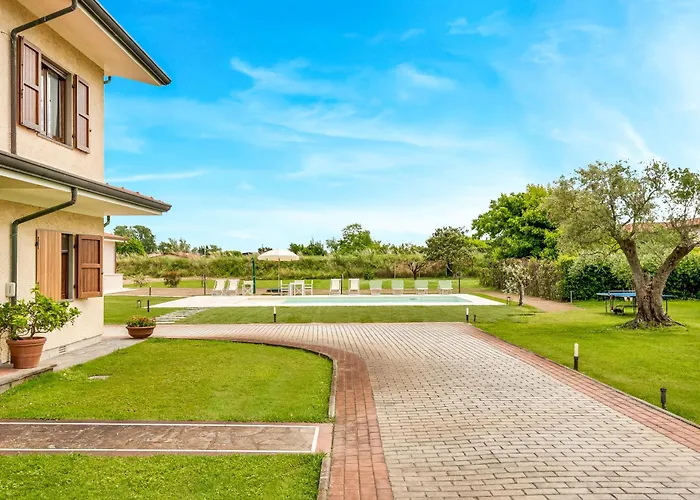 Giulia - A * Marina di Pietrasanta