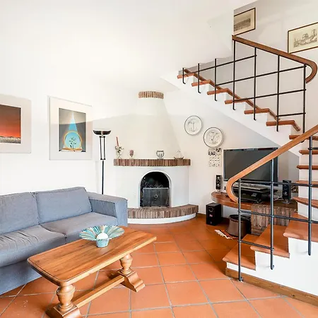 Giulia Apartment *