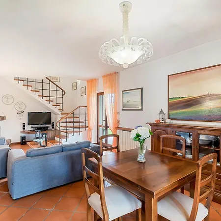 Apartment Giulia *