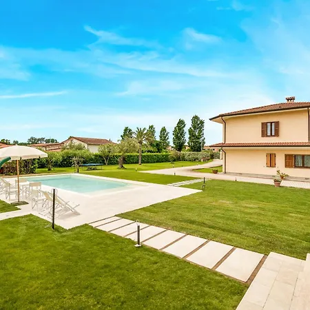 Giulia Apartment *
